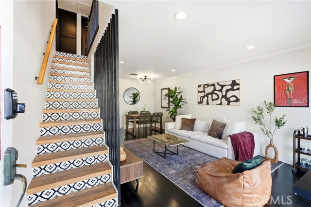 Detail Gallery Image 22 of 58 For 11127 La Maida #9,  North Hollywood,  CA 91601 - 3 Beds | 2/1 Baths