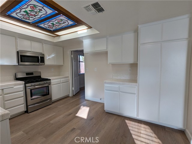 Detail Gallery Image 25 of 73 For 1715 Encino Ave a,  Monrovia,  CA 91016 - 3 Beds | 2 Baths