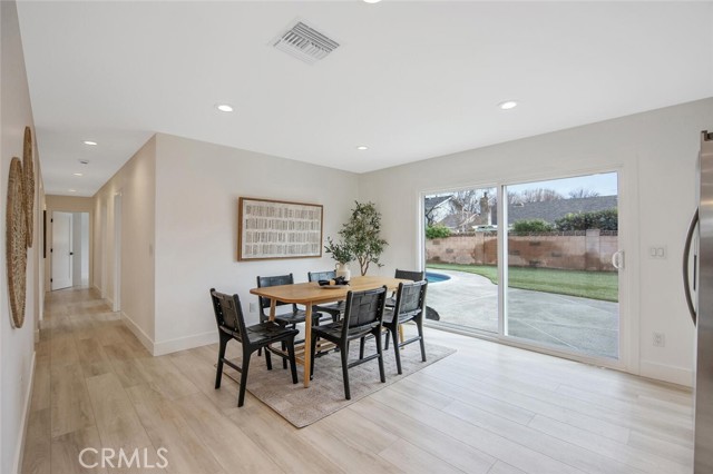 Detail Gallery Image 20 of 43 For 21140 Winterset Dr, Saugus,  CA 91350 - 4 Beds | 2 Baths