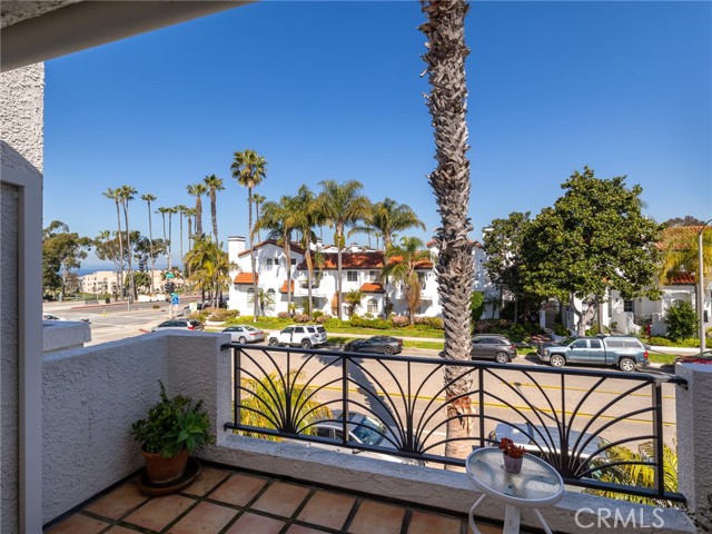 312 Diamond Street, Redondo Beach, California 90277, 2 Bedrooms Bedrooms, ,2 BathroomsBathrooms,Residential,Sold,Diamond,SB24078117