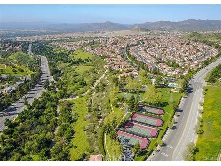 19538 Crystal Ridge Lane, Porter Ranch CA: https://media.crmls.org/medias/988e35a2-befc-4ffb-b353-ef148b81a680.jpg