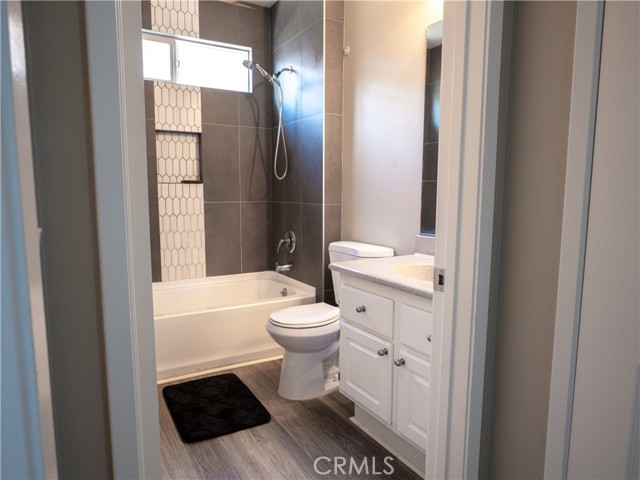 1870 Rosemont Circle, San Jacinto CA: https://media.crmls.org/medias/988e662c-1cae-45d2-9bff-d151777f6eff.jpg