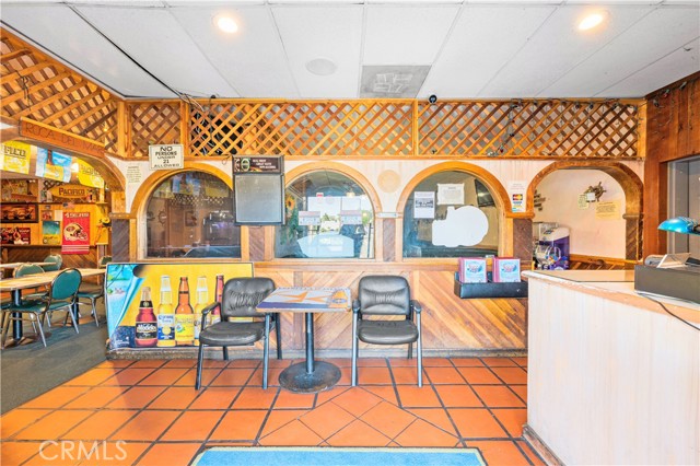 1020 E K E Avenue, Lancaster CA: https://media.crmls.org/medias/989027c8-f2e8-44c9-8903-5ebbd2fd2b9e.jpg