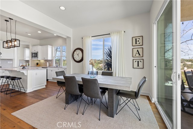 Detail Gallery Image 11 of 66 For 380 Highland Oaks Ct, Fallbrook,  CA 92028 - 5 Beds | 4/1 Baths