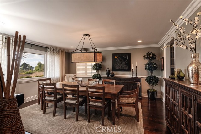 5433 Castle Knoll Road, La Canada Flintridge CA: https://media.crmls.org/medias/98919e52-4a15-48a6-95d8-135830f9c353.jpg