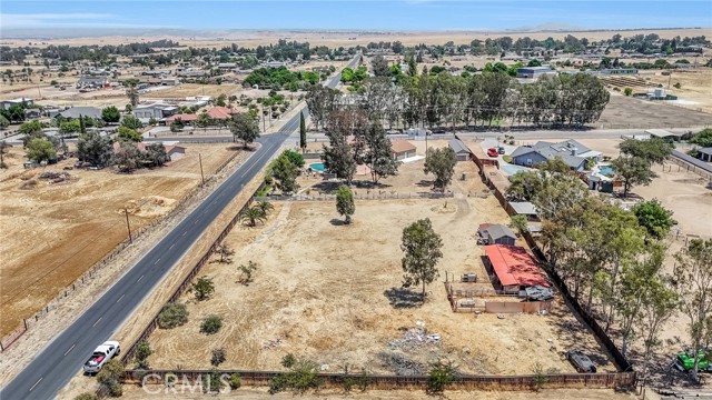 16474 Karen Road, Madera CA: https://media.crmls.org/medias/98928d77-286f-4b9c-88cd-f13884186c64.jpg