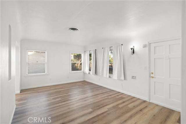 Detail Gallery Image 6 of 26 For 234 Linda Vista Dr, Bakersfield,  CA 93308 - 2 Beds | 1 Baths