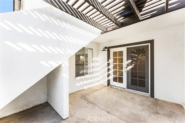1010 1016 Valencia Street, Costa Mesa CA: https://media.crmls.org/medias/9893b26b-5092-4885-9f29-f953c3c2a0d5.jpg