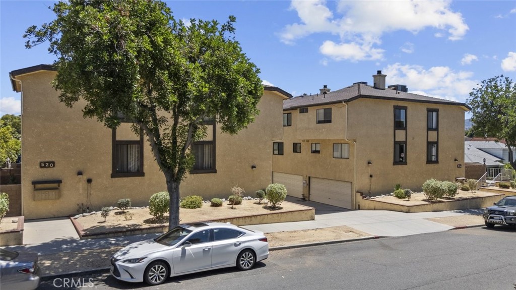 520 E Elmwood Avenue #G