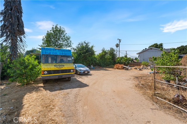 4421 N Sunflower Avenue, Covina CA: https://media.crmls.org/medias/98945185-b8ee-41e3-9e6c-2d9ed3c9d142.jpg