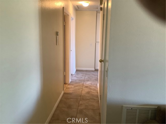 10578 Jamul Road, Apple Valley CA: https://media.crmls.org/medias/98948727-bfee-4fa9-b26e-58e6f4d07266.jpg