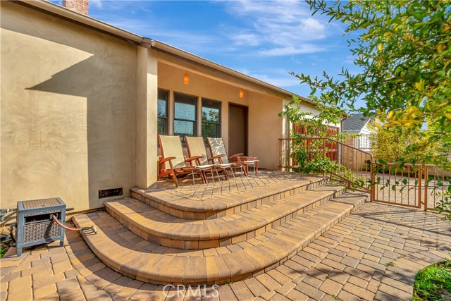 Detail Gallery Image 2 of 32 For 6268 Norwich Ave, Van Nuys,  CA 91411 - 3 Beds | 1 Baths