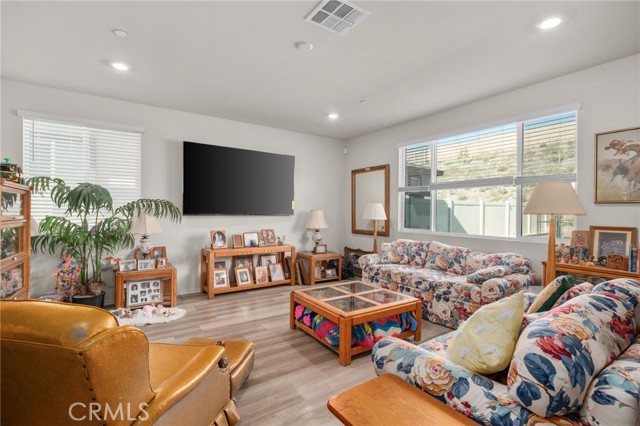 Detail Gallery Image 7 of 23 For 35256 Lopez, Beaumont,  CA 92223 - 4 Beds | 3 Baths