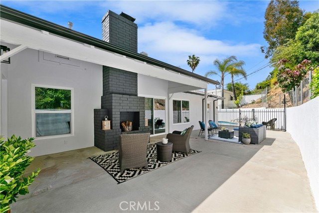 Detail Gallery Image 46 of 51 For 3900 Benedict Canyon Dr, Sherman Oaks,  CA 91423 - 3 Beds | 4 Baths