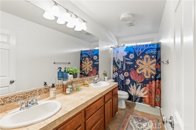 Detail Gallery Image 46 of 71 For 1357 Onyx Cir, Corona,  CA 92882 - 5 Beds | 4 Baths