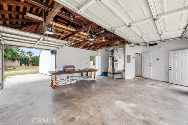 424 E Victoria Street, Rialto CA: https://media.crmls.org/medias/98967aad-a706-4e9b-b2ee-bdb2cff43770.jpg