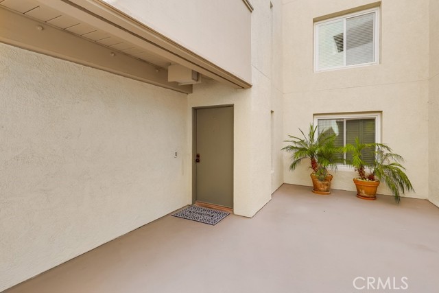 3200 La Rotonda Drive, Rancho Palos Verdes CA: https://media.crmls.org/medias/9896aefa-9dcd-4b39-846f-6a7d825b0b0f.jpg