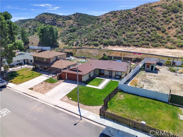 Detail Gallery Image 24 of 26 For 29351 Abelia Rd, Canyon Country,  CA 91387 - 3 Beds | 2 Baths