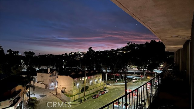 Detail Gallery Image 28 of 29 For 2260 N Cahuenga Boulevard #502,  Los Angeles,  CA 90068 - 2 Beds | 2 Baths