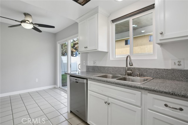 Detail Gallery Image 15 of 29 For 16562 Regina Cir, Huntington Beach,  CA 92649 - 2 Beds | 1 Baths