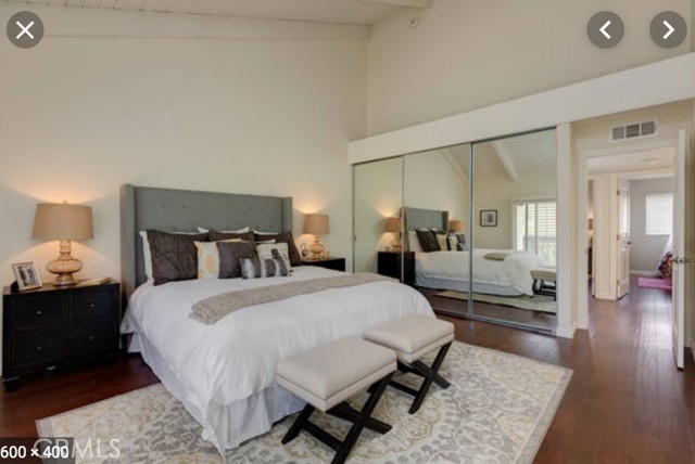 Detail Gallery Image 8 of 26 For 4218 Troost #15,  Studio City,  CA 91604 - 3 Beds | 3 Baths