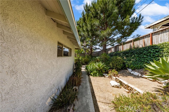 641 Casa Blanca Drive, Fullerton CA: https://media.crmls.org/medias/9899161a-f299-451c-adfc-5c547988ed87.jpg