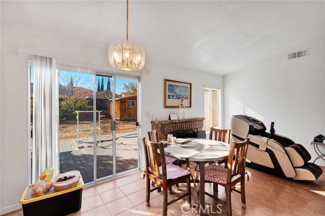 11117 Villa, Adelanto CA: https://media.crmls.org/medias/989ae635-f505-4608-b254-26a788db558a.jpg