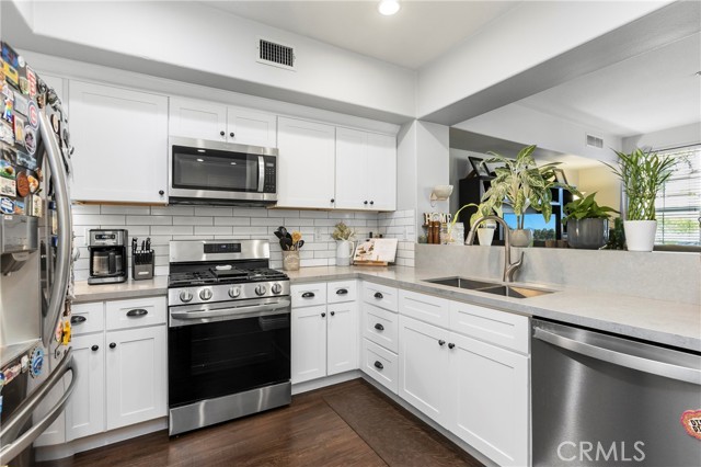 Detail Gallery Image 8 of 21 For 10 Edgartown, Ladera Ranch,  CA 92694 - 2 Beds | 2/1 Baths