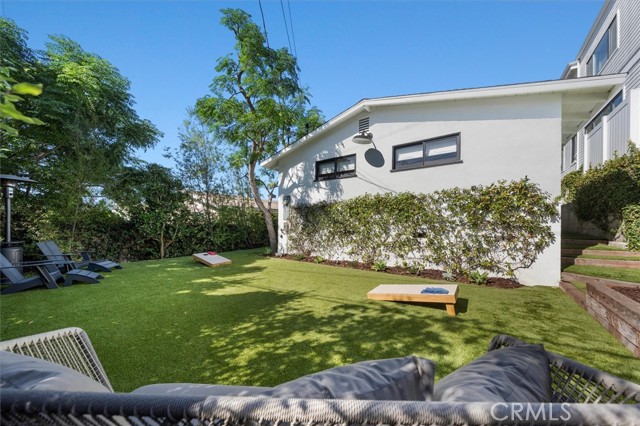 3212 N Poinsettia Avenue, Manhattan Beach CA: https://media.crmls.org/medias/989c86de-532c-4d1f-b5a5-b490ec7e8087.jpg