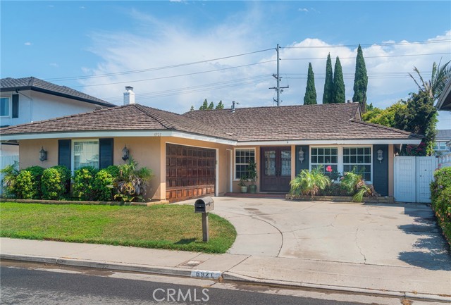 6921 Los Amigos Circle, Huntington Beach, CA 92647