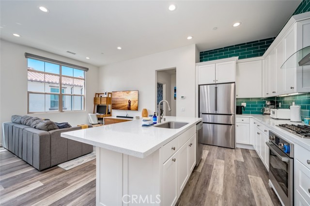 138 Nature Walk, Irvine CA: https://media.crmls.org/medias/989de94e-73c5-4982-9e3e-2908da0627c2.jpg