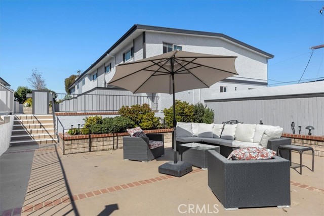 2520 Graham Avenue, Redondo Beach, California 90278, 2 Bedrooms Bedrooms, ,2 BathroomsBathrooms,Residential,For Sale,Graham,SB24055022