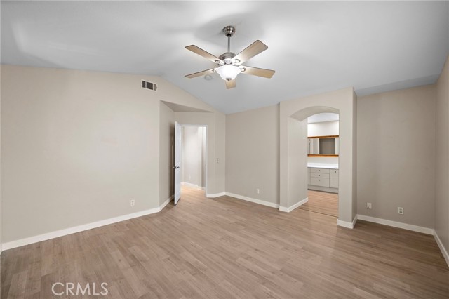 47 Rue Du Chateau, Aliso Viejo CA: https://media.crmls.org/medias/989fcb52-ffbf-4dbf-9296-eb3fd6a8afca.jpg
