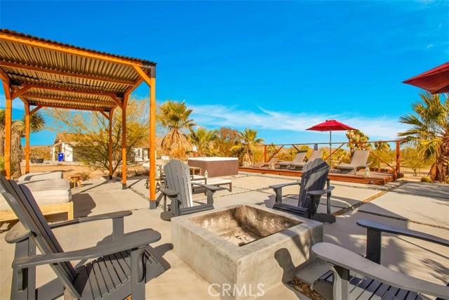 59427 La Crescenta Drive, Yucca Valley CA: https://media.crmls.org/medias/989ff5ea-3e1a-4b23-b891-c5091f536143.jpg
