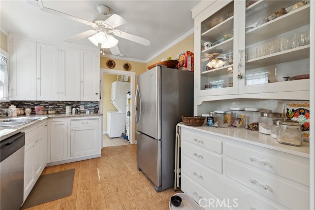 221 College Avenue, Coalinga CA: https://media.crmls.org/medias/98a0bbbe-ac87-4ecb-81a2-a7a08ea7250d.jpg