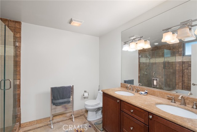 Detail Gallery Image 20 of 28 For 11280 La Maida St #302,  North Hollywood,  CA 91601 - 3 Beds | 2/1 Baths