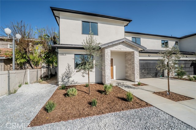 Front Image Thumbnail for CRDW26018752