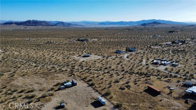 702 Bell Road, Landers CA: https://media.crmls.org/medias/98a18627-39c9-4760-8bac-83819f1caa0a.jpg
