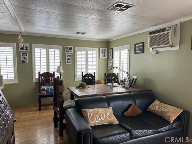 2421 sierra Highway, Rosamond CA: https://media.crmls.org/medias/98a1b0e2-ffb4-4c74-a2a6-91e960da800e.jpg