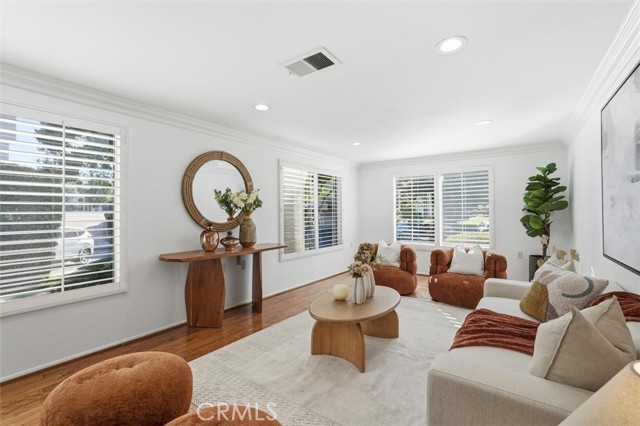 5512 W Paseo Del Lago, Laguna Woods CA: https://media.crmls.org/medias/98a1dab3-cfaf-4ee4-accf-6de6fb34292b.jpg
