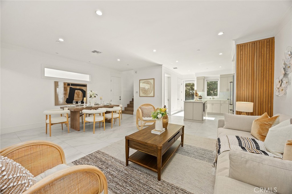 125 California Street #B