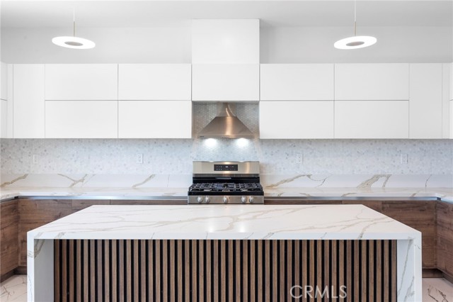 Detail Gallery Image 7 of 29 For 14416 Buvan Ct, Moreno Valley,  CA 92555 - 5 Beds | 3/1 Baths