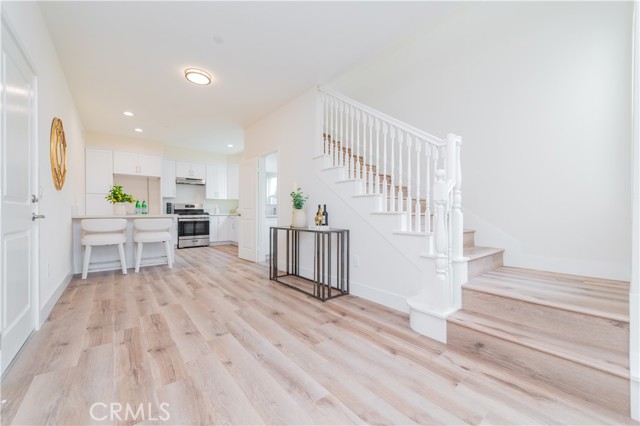 Detail Gallery Image 4 of 9 For 11237 Gladhill Rd #10,  Whittier,  CA 90604 - 3 Beds | 2/1 Baths