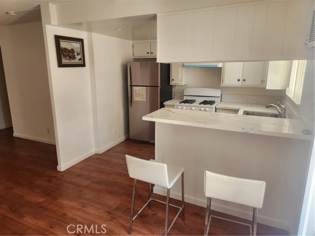 14301 Addison Street, Sherman Oaks CA: https://media.crmls.org/medias/98a291b2-90a9-49c3-a29a-b1229e42217a.jpg