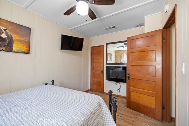 Detail Gallery Image 15 of 29 For 328 E Fairway Bld, Big Bear City,  CA 92314 - 3 Beds | 1 Baths