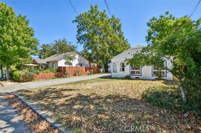 Detail Gallery Image 2 of 26 For 551 Hawthorne St, Yuba City,  CA 95991 - 3 Beds | 1 Baths
