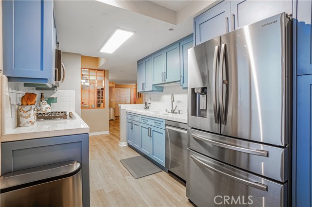 Detail Gallery Image 11 of 32 For 171 N Church Ln #403,  Los Angeles,  CA 90049 - 2 Beds | 2 Baths