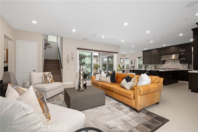 Detail Gallery Image 8 of 44 For 65 Bolide, Irvine,  CA 92618 - 5 Beds | 4/2 Baths