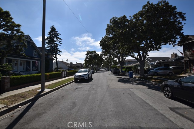 2608 Fisk Lane, Redondo Beach, California 90278, 4 Bedrooms Bedrooms, ,3 BathroomsBathrooms,Residential,Sold,Fisk,SB22168257