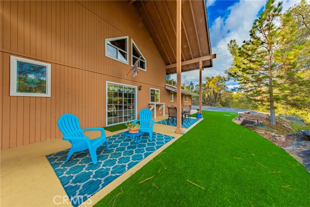 Detail Gallery Image 9 of 39 For 50365 Spook Ln, Oakhurst,  CA 93644 - 3 Beds | 2 Baths